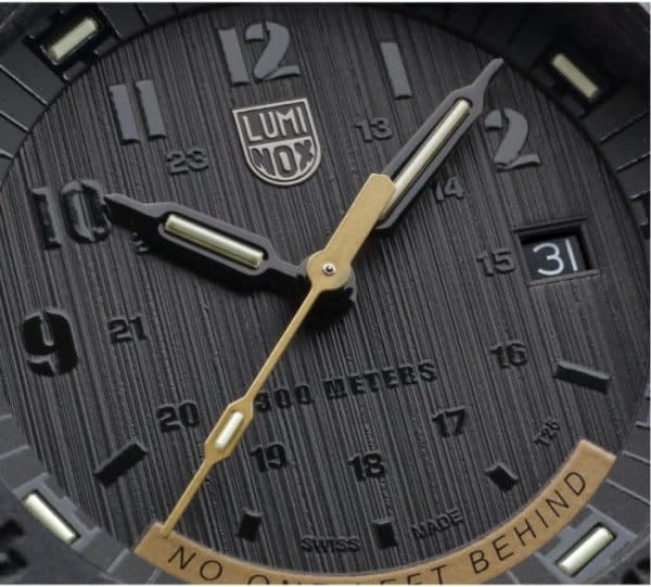 master-carbon-seal-46mm-military-dive-watch-xs-3805-nolb-set 1